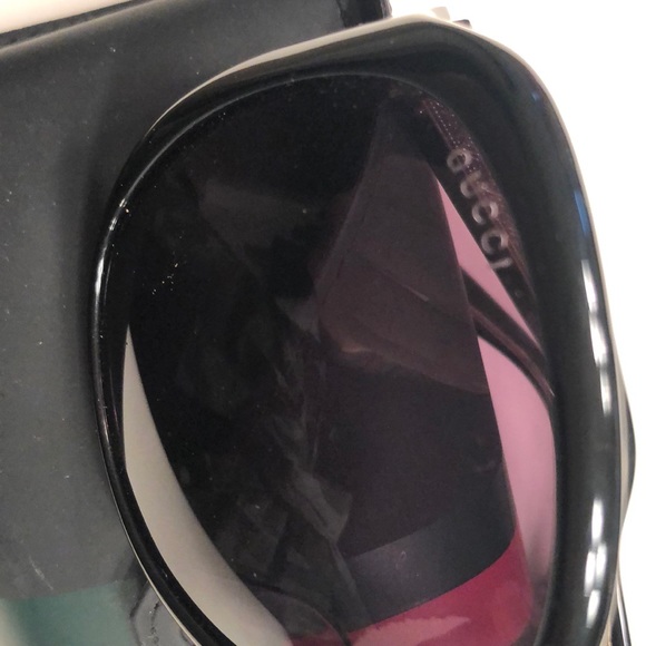 Sunglasses by Gucci - Picture 3 of 5